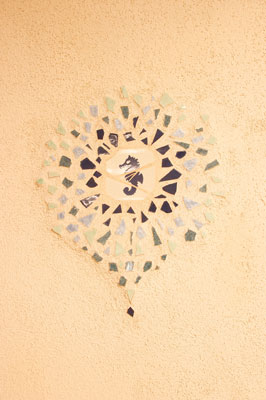 Emmanuelle combined her love of horses and the ocean when she created this seahorse mosaic from broken Mexican tile.